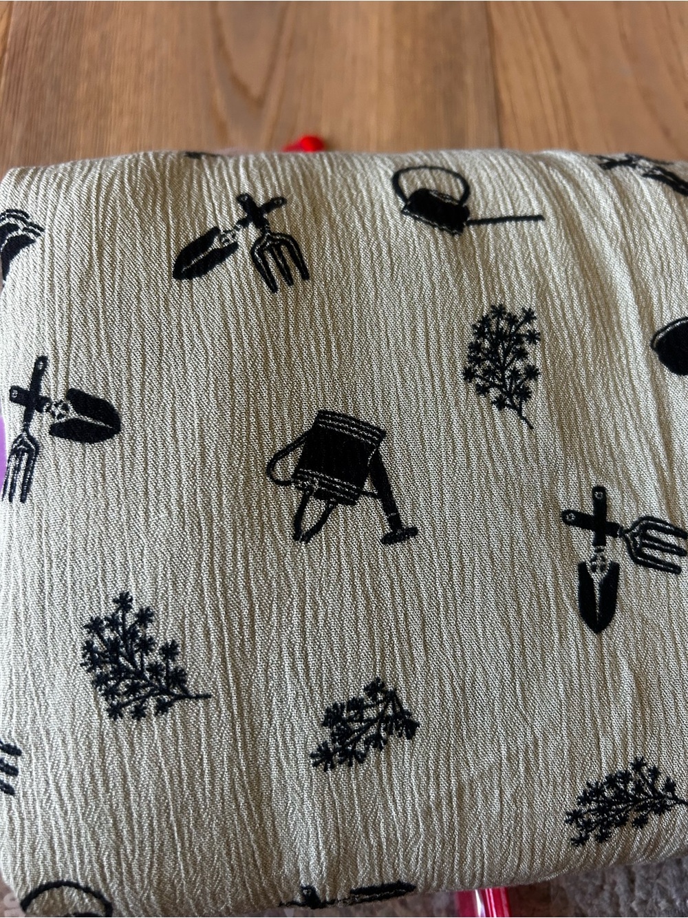 Garden print gauze material
